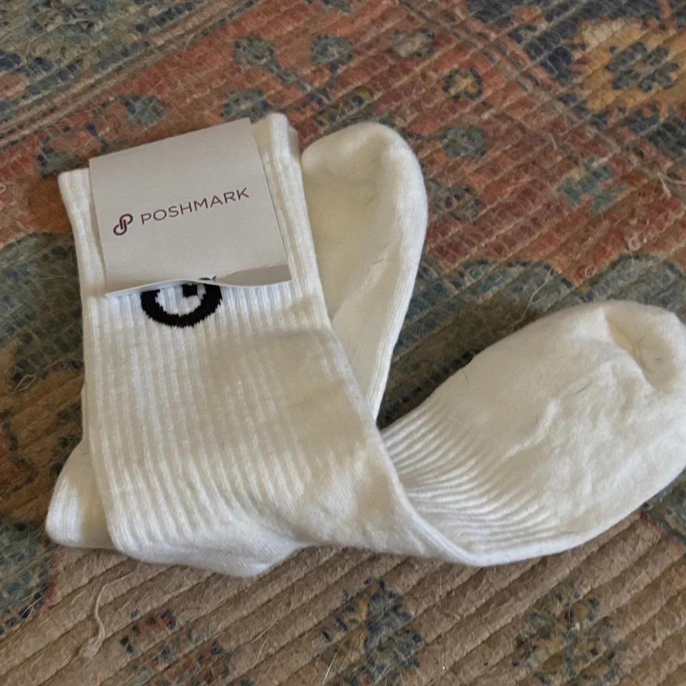 Women's White Crew Socks - Cushioned Comfort